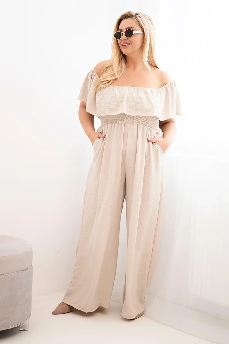 Kesi Dámsky plus size overal s volánom béžový