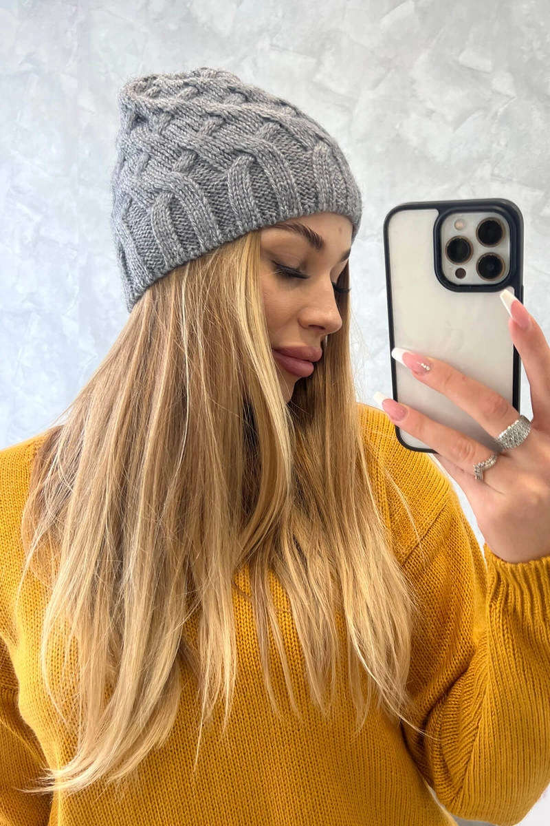 Kesi Cap with fleece Agnieszka K239 light gray