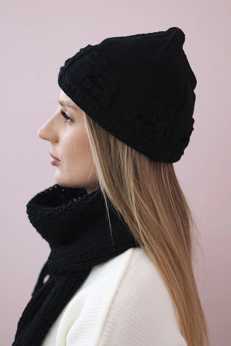 Women&#039;s set with scarf Julita K382 black