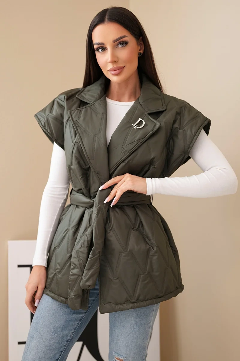 Kesi Włoski Dámska prešívaná vesta s opaskom a širokým golierom khaki