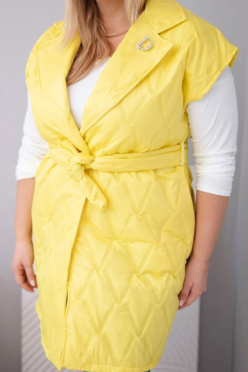 Žltá prešívaná vesta Kesi Plus Size s opaskom