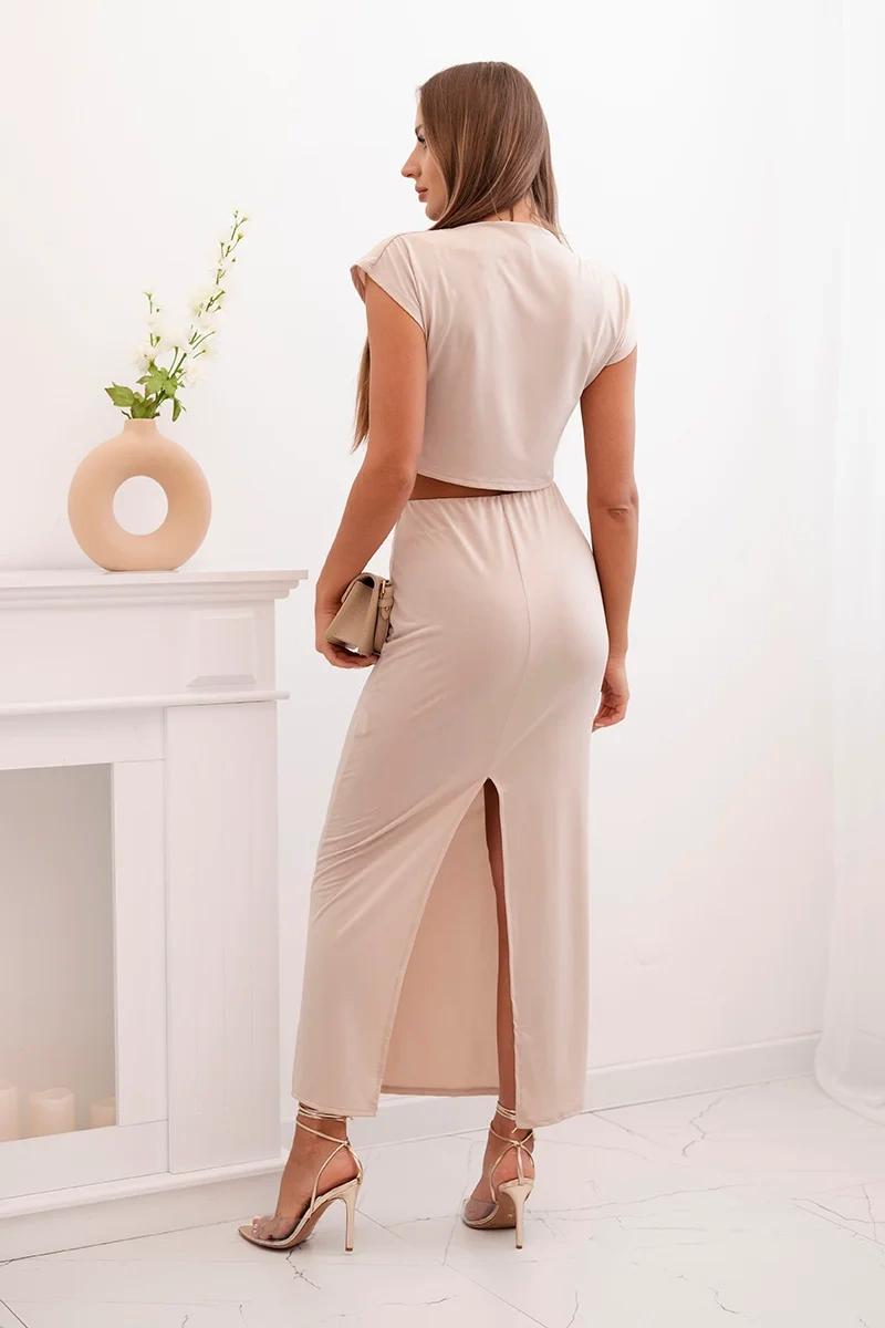 Kesi Włoski Women&#039;s set with a blouse featuring a decorative buckle and a fitted skirt - beige