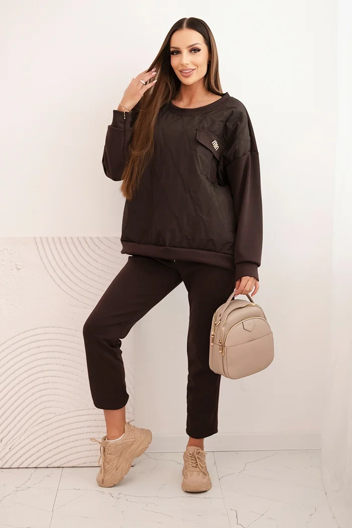 Kesi Włoski Women's tracksuit set made of viscose with a quilted sweatshirt and pants brown