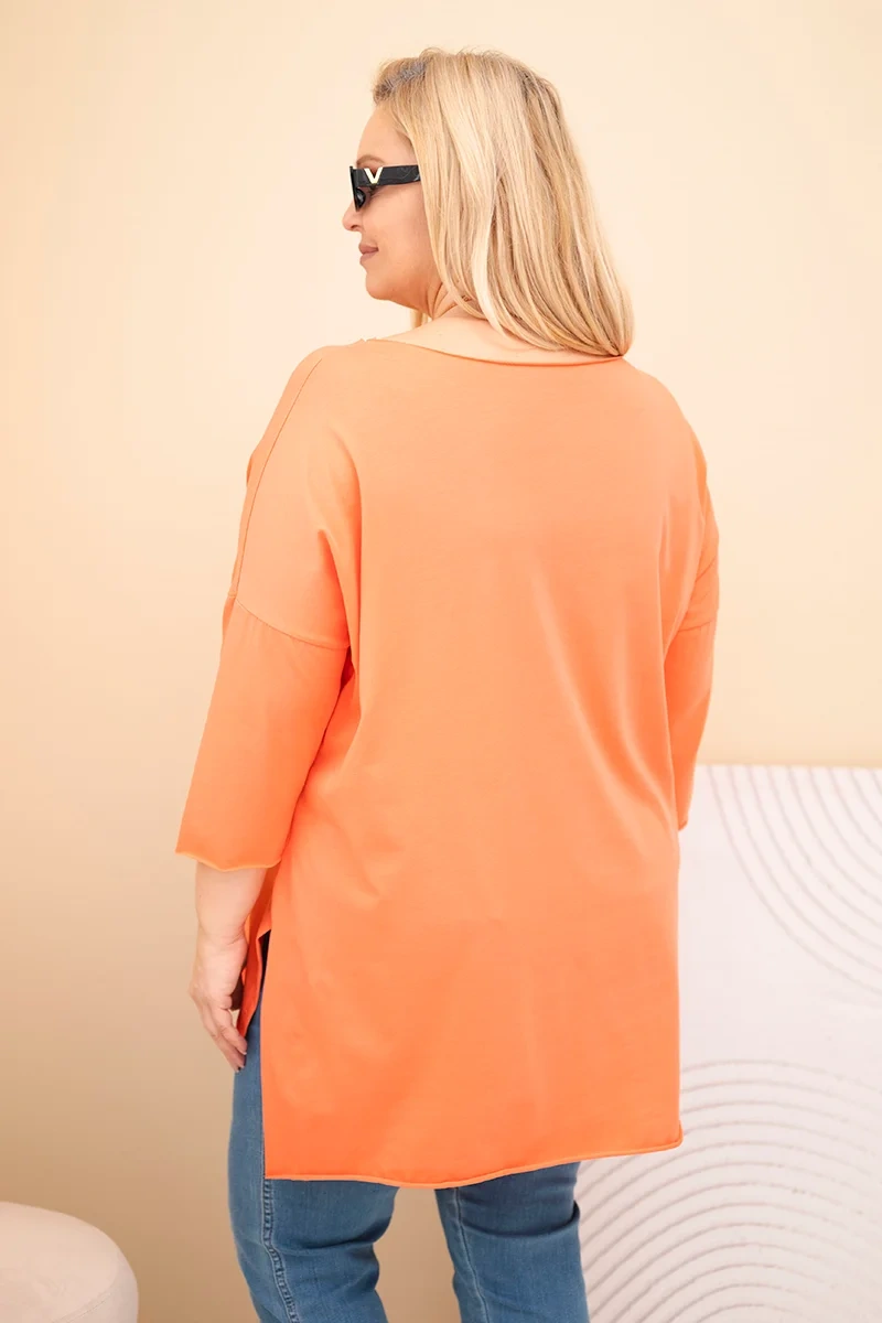 Dámska plus size asymetrická blúzka s náhrdelníkom