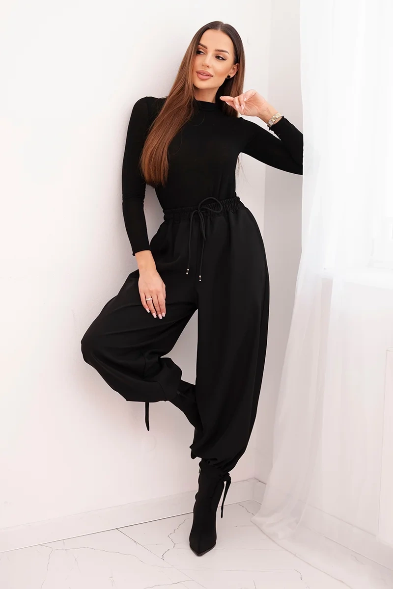 Kesi Włoski Women's trousers with wide legs and ties at the bottom black