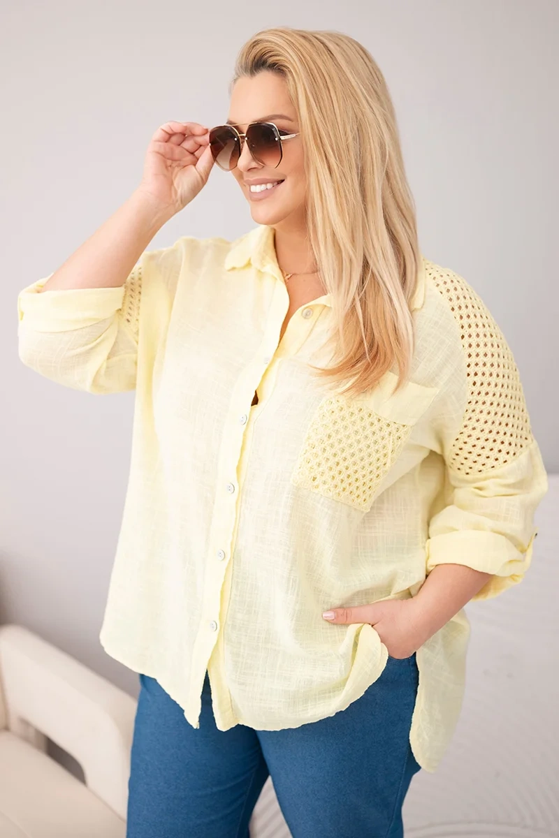 Блуза с големи размери с яка и дантела в жълто
