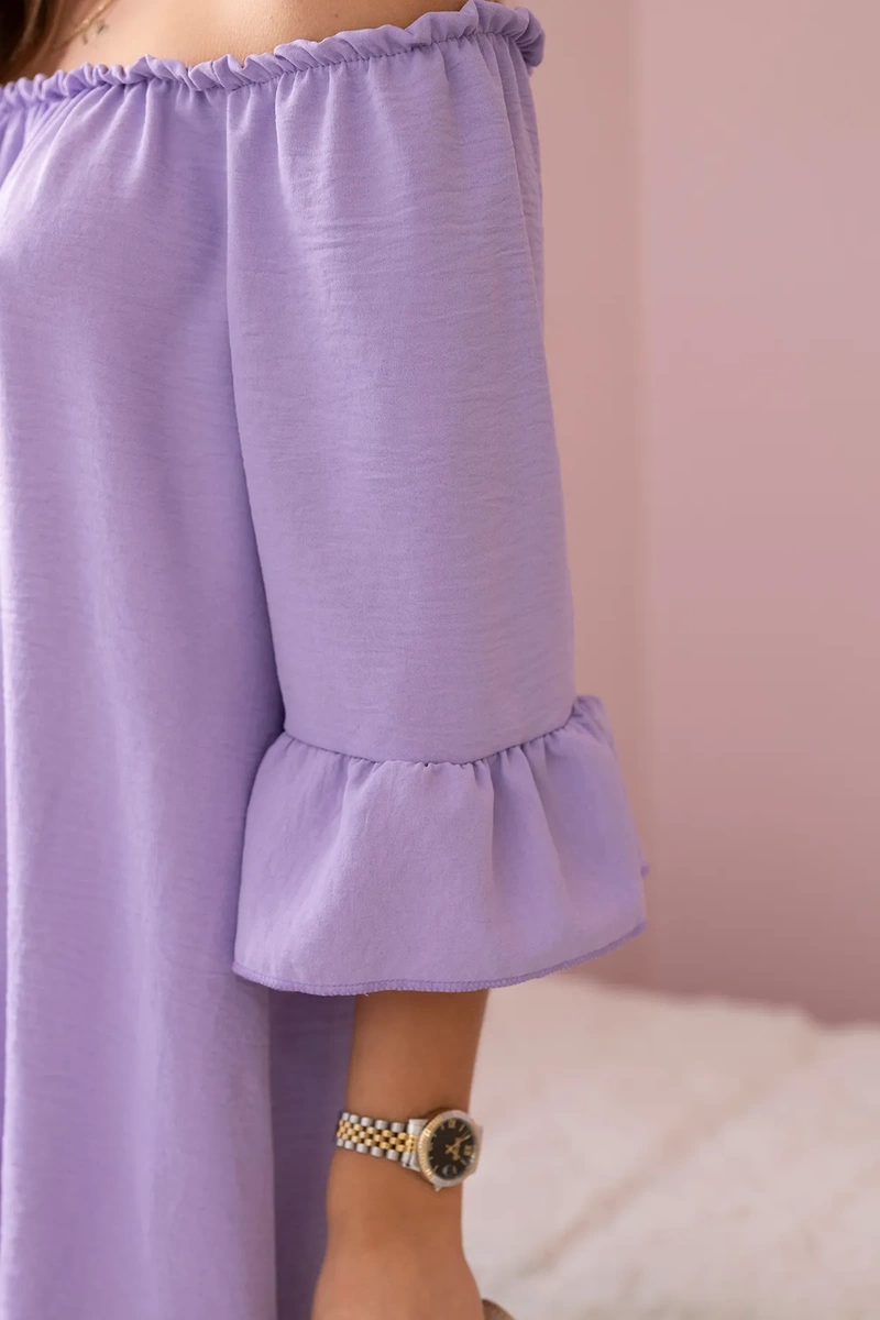 Spanish blouse with ruffles on the sleeve light purple