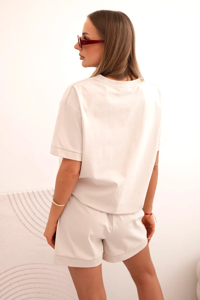 Kesi Włoski Women&#039;s punto set with short sleeves and loose shorts beige