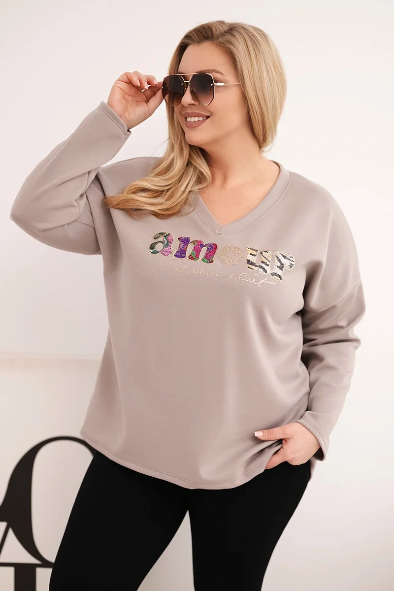 Дамски суитшърт с големи размери, щампа и V-образно деколте