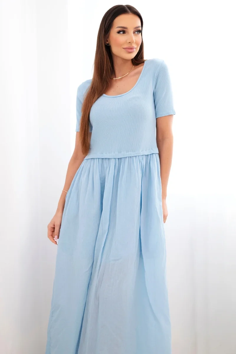 Modré midi šaty s krátkými rukávy