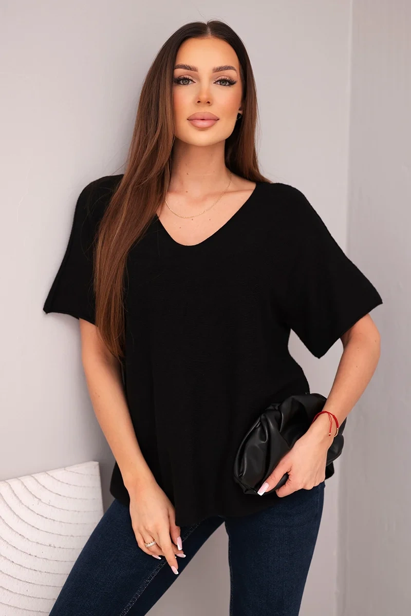 Dámský svetr s krátkým rukávem a V-výstřihem