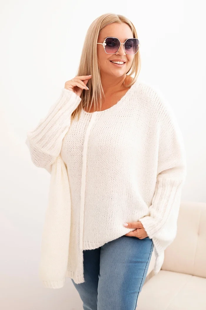 Kesi Włoski Women&#039;s Plus Size sweater with acrylic, loose fit and 3/4 sleeves ecru