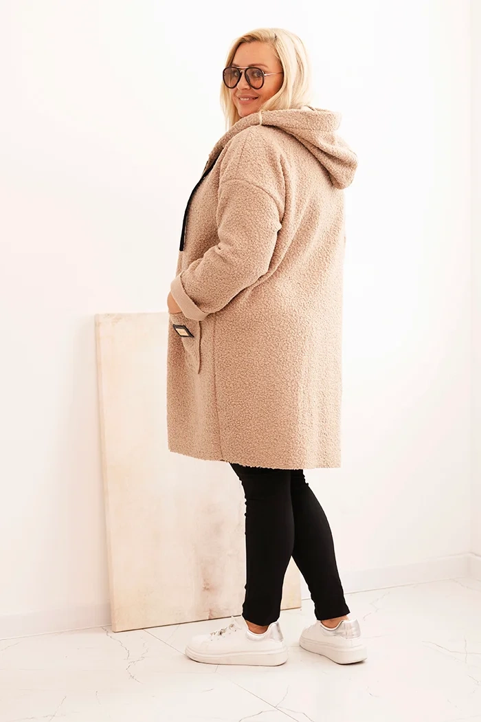 Kesi Włoski Plus Size women's coat made of faux sheepskin with a hood and pockets camel