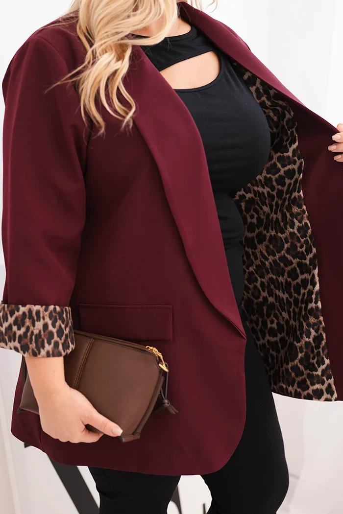 Kesi Włoski Plus Size women&#039;s jacket with plum lining in leopard print purple