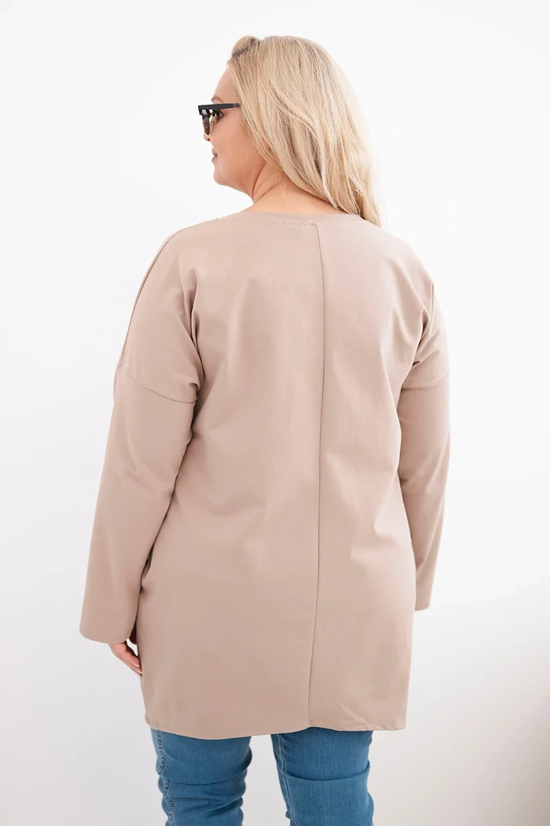 Plus-size blúzka s predĺženým chrbtom camel