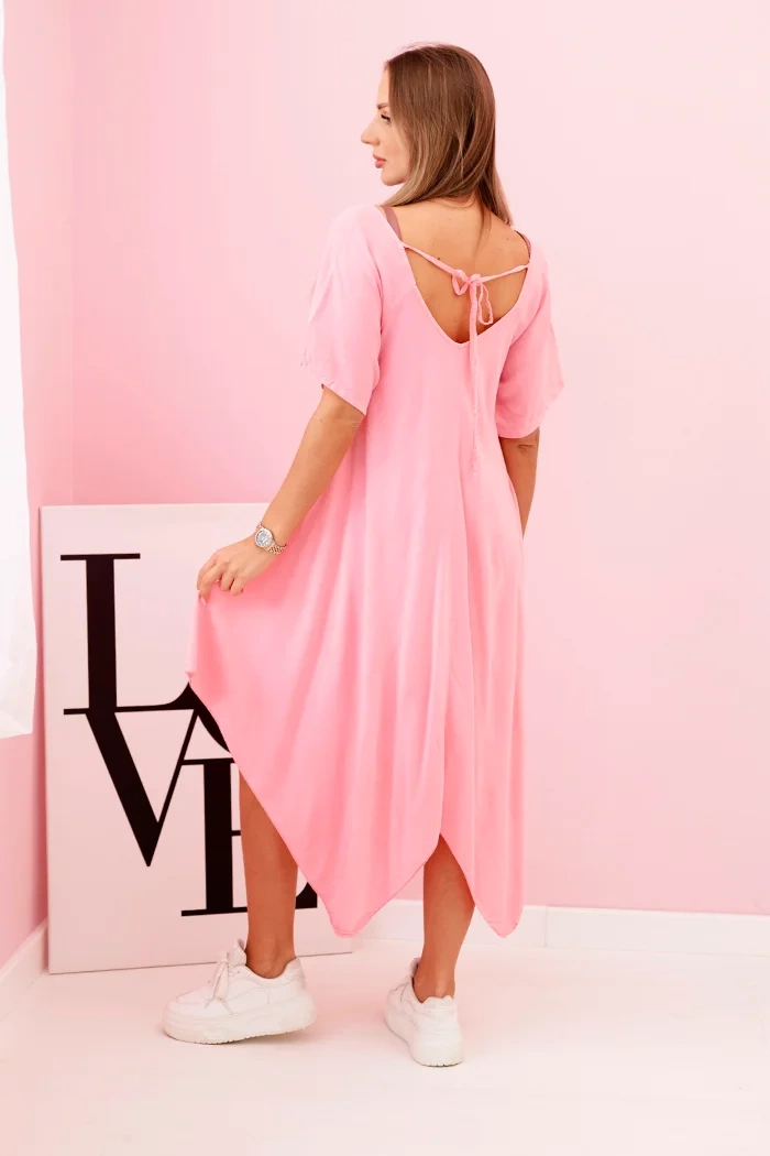 Kesi Włoski Damenkleid aus Viskose mit kurzen Ärmeln und ausgestelltem Saum light pink