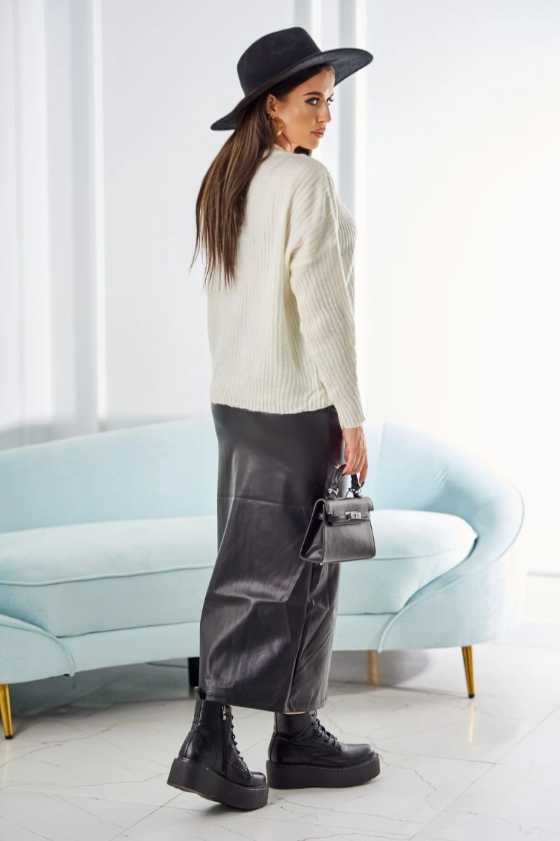 Ribbed sweater with buttons ecru