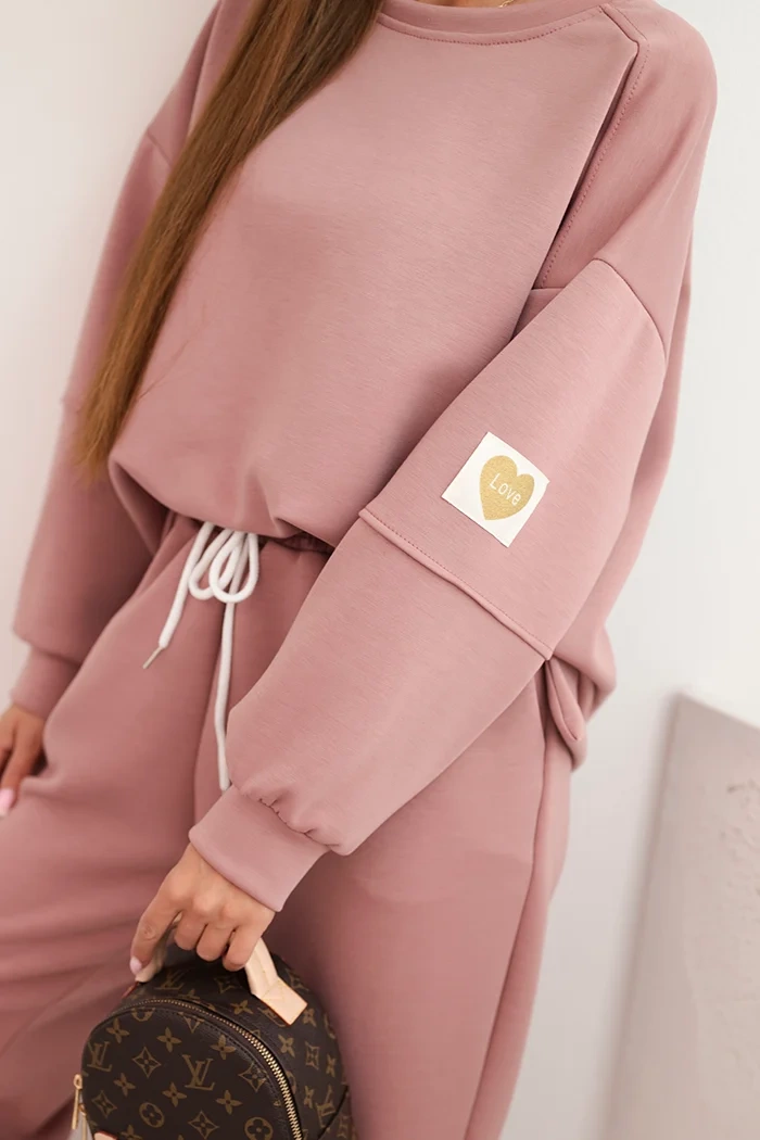 Kesi Włoski Ladies&#039; butter set with a loose sweatshirt and pants with the inscription LOVE khaki