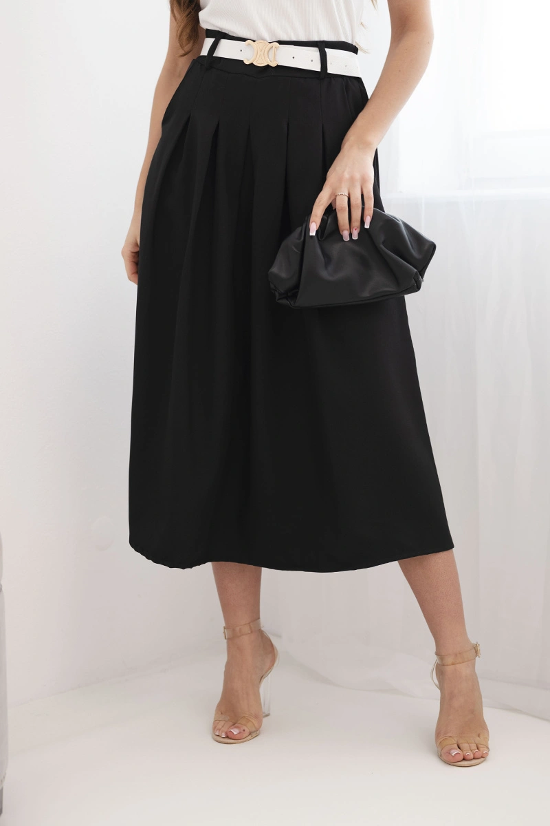 Дамска вискозна пола с колан и плисета, черна