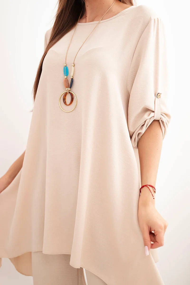Set blouse + trousers with pendant beige