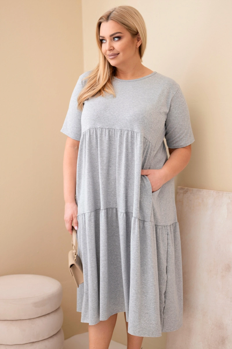 Plus size bavlněné šaty s volánem šedé