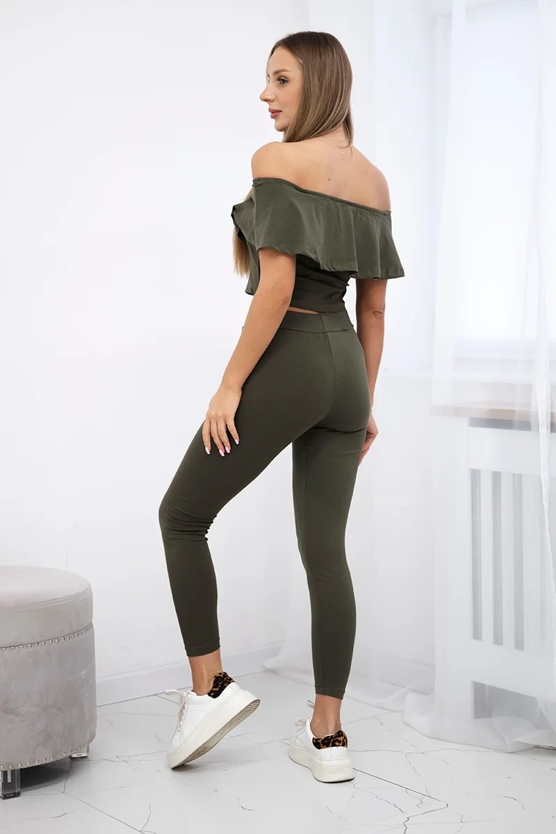 Set with ruffle khaki