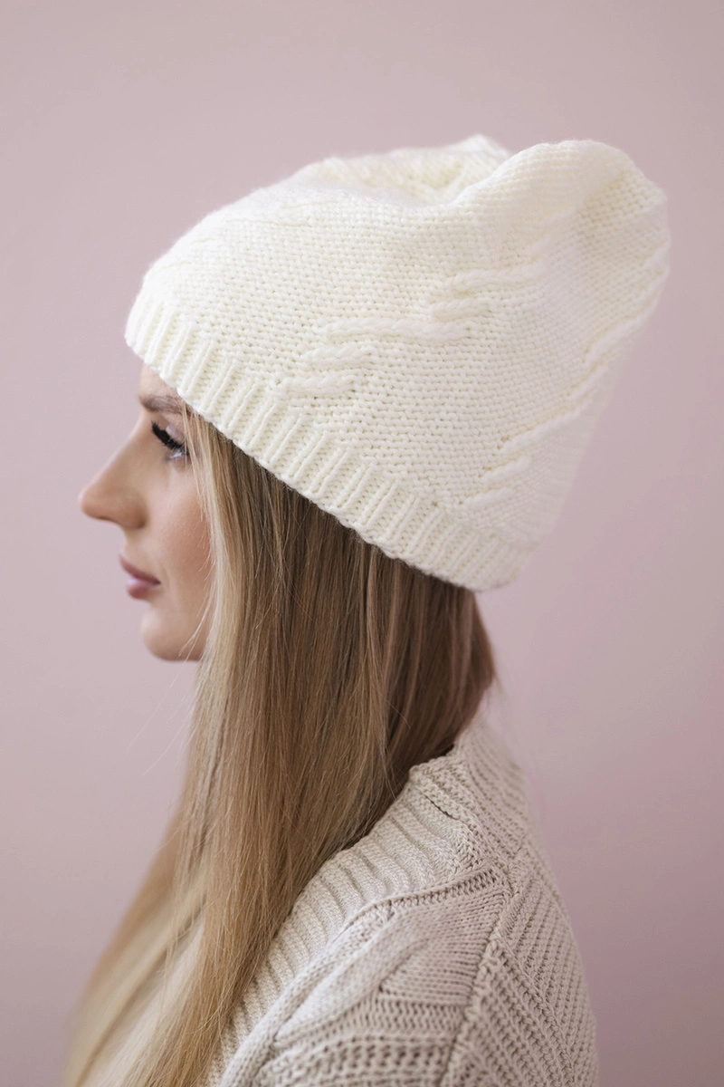 marka niezdefiniowana Women's cap Lorena K377 ecru