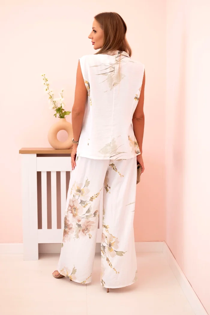 Kesi Włoski Women&#039;s set made of viscose, vest and pants in floral, white
