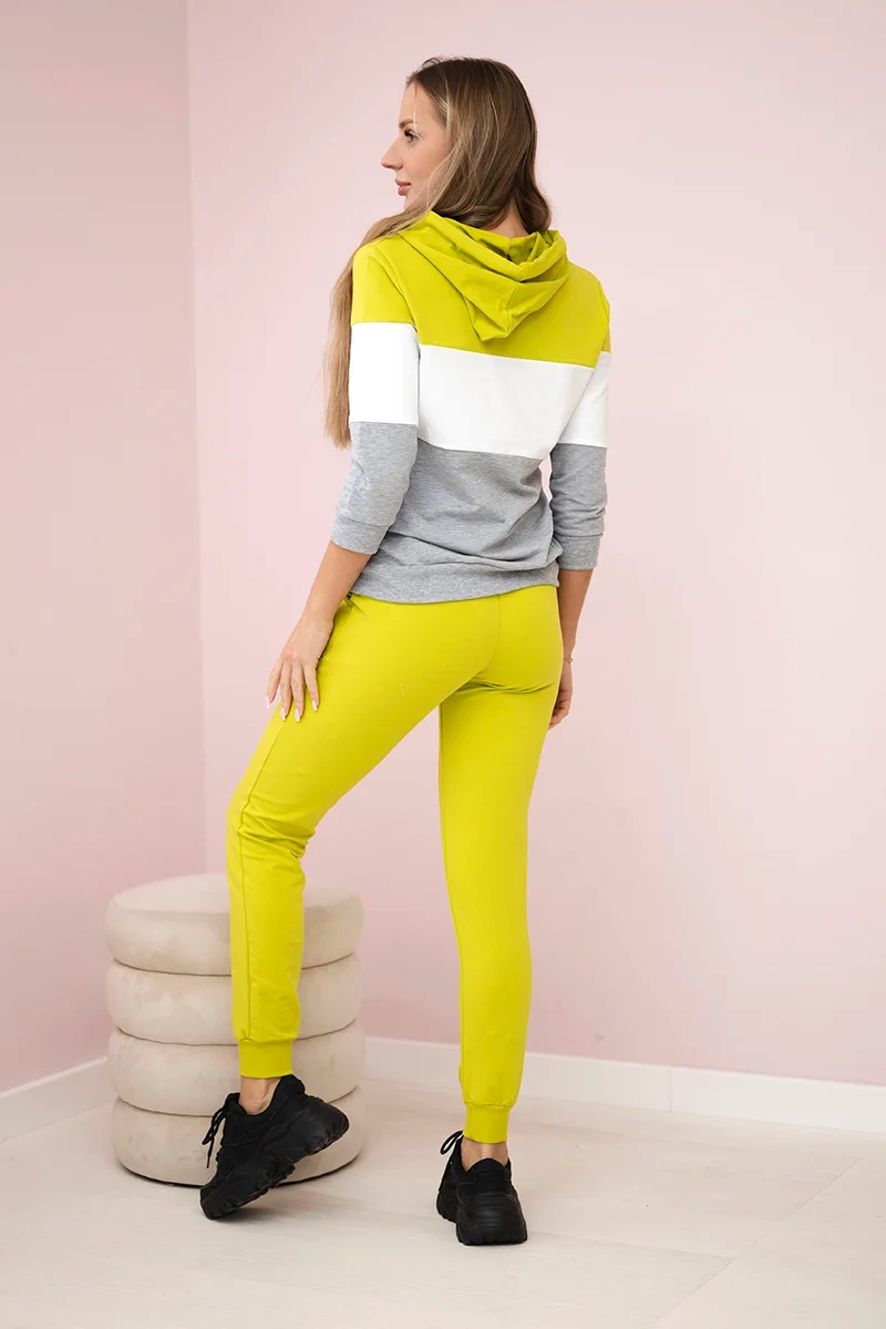 Set with colorful kiwi+white stripes