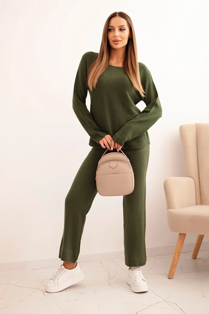 Kesi Włoski Women's sweater set with wide leg and long sleeves khaki