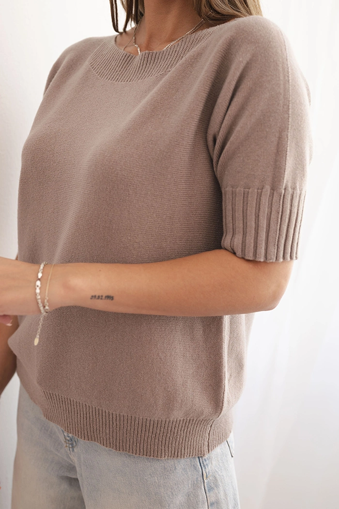 Kesi Włoski Women&#039;s viscose sweater with short sleeves fango