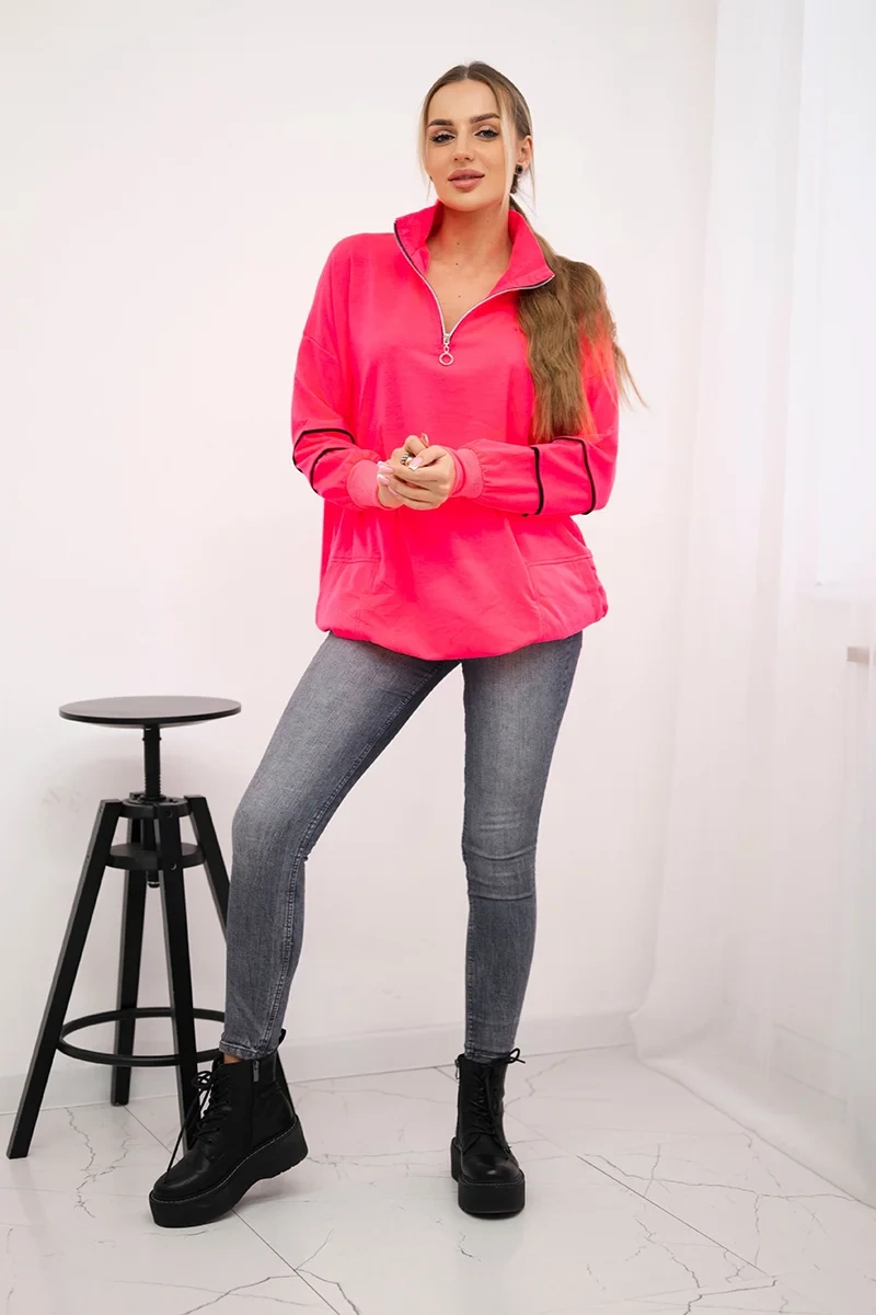Sweatshirt with zipper and pockets in pink neon color