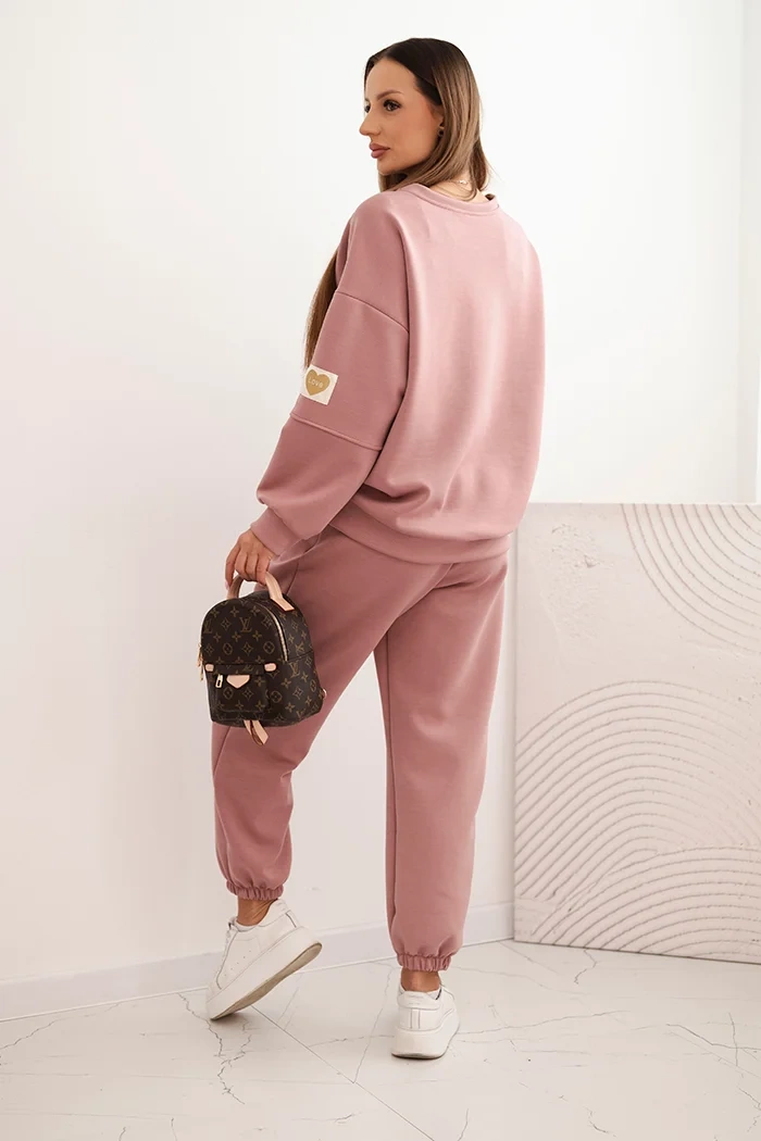 Kesi Włoski Ladies&#039; butter set with a loose sweatshirt and pants with the inscription LOVE khaki