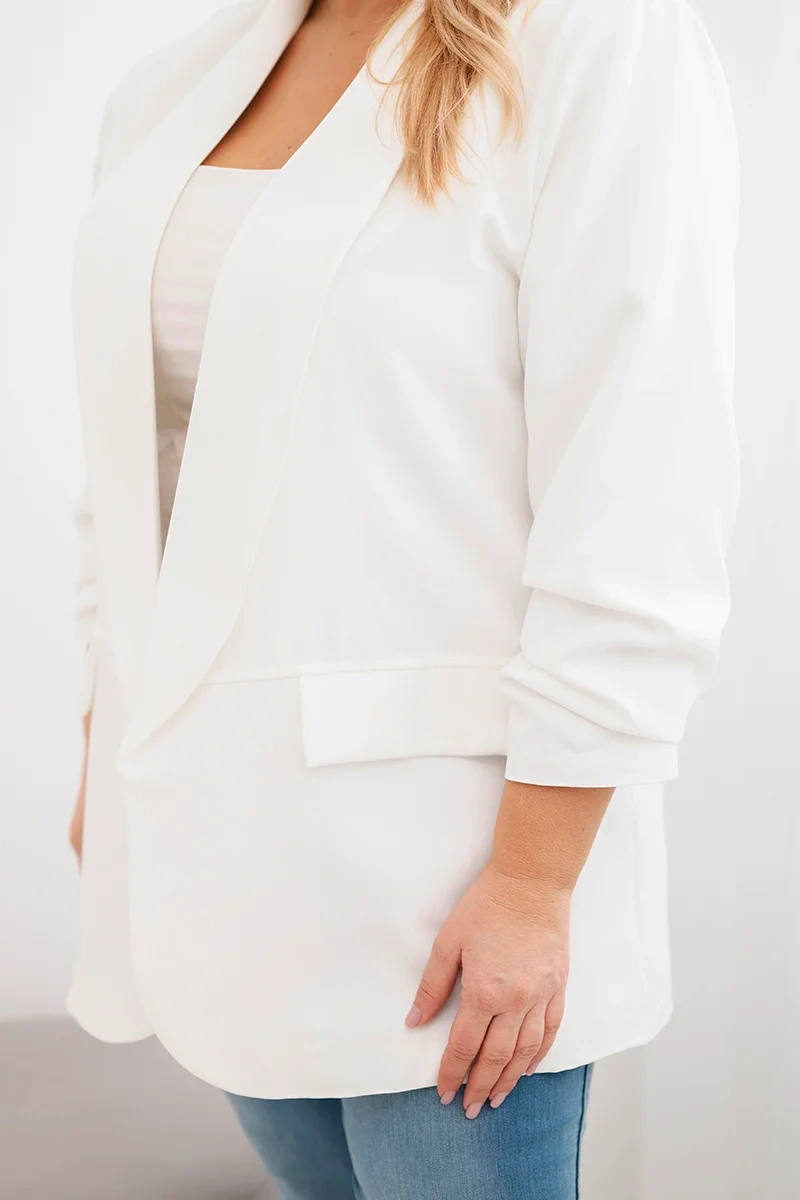 Elegantný plus size dámsky blejzer ecru