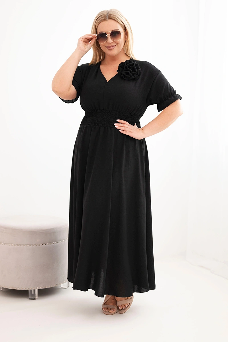 Рокля Kesi plus size с V-образно деколте и прибрана талия