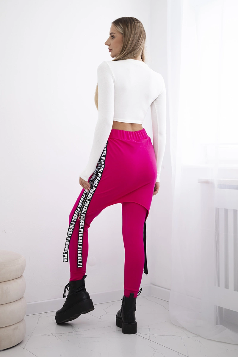 Pants/suit with fuchsia selfie lettering