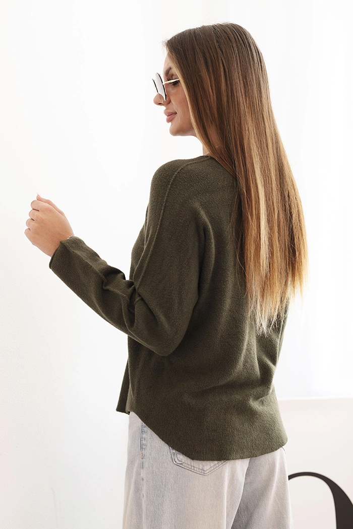 Kesi Włoski Women's sweater made of viscose with long sleeves and a round neckline dark khaki