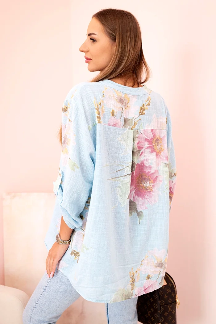 Kesi Włoski Women's cotton blouse with a floral pattern and buttons blue