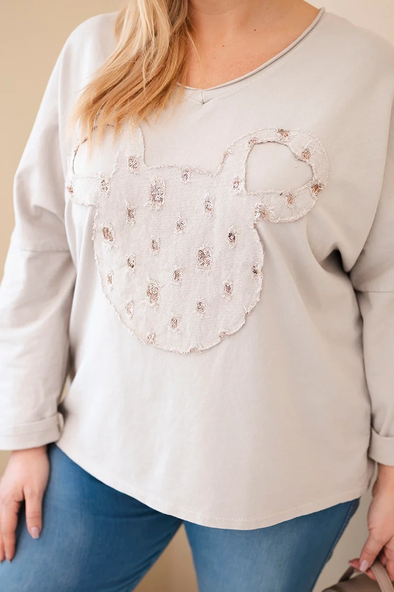 Plus size dámska blúzka s V-výstrihom béžová