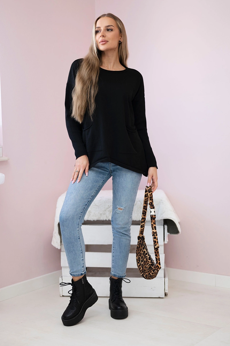 Sweater with front pockets black
