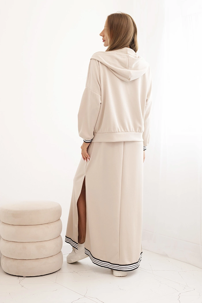 Kesi Włoski Women&#039;s set with viscose featuring a button-up blouse and a long dress beige