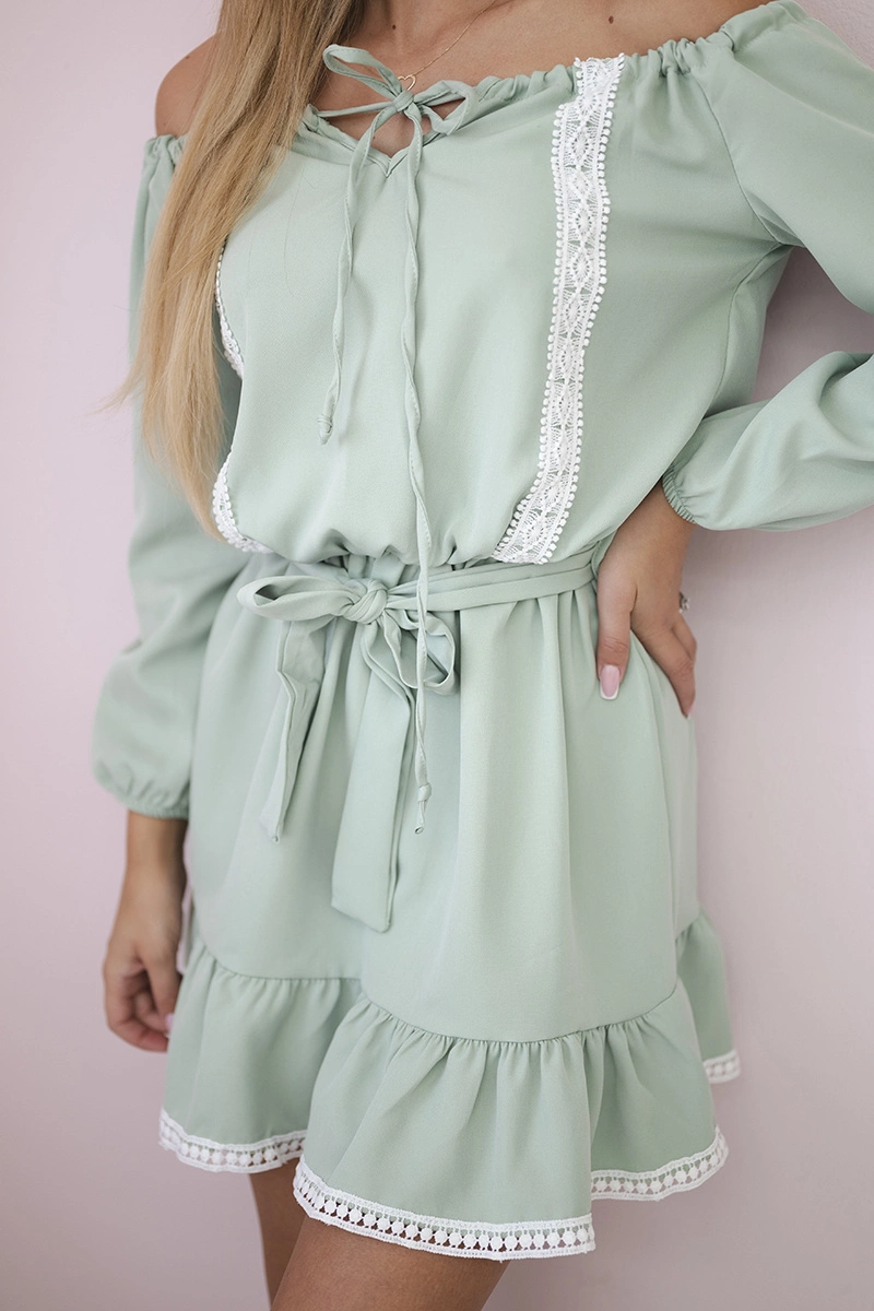 Shoulder dress and lace light green