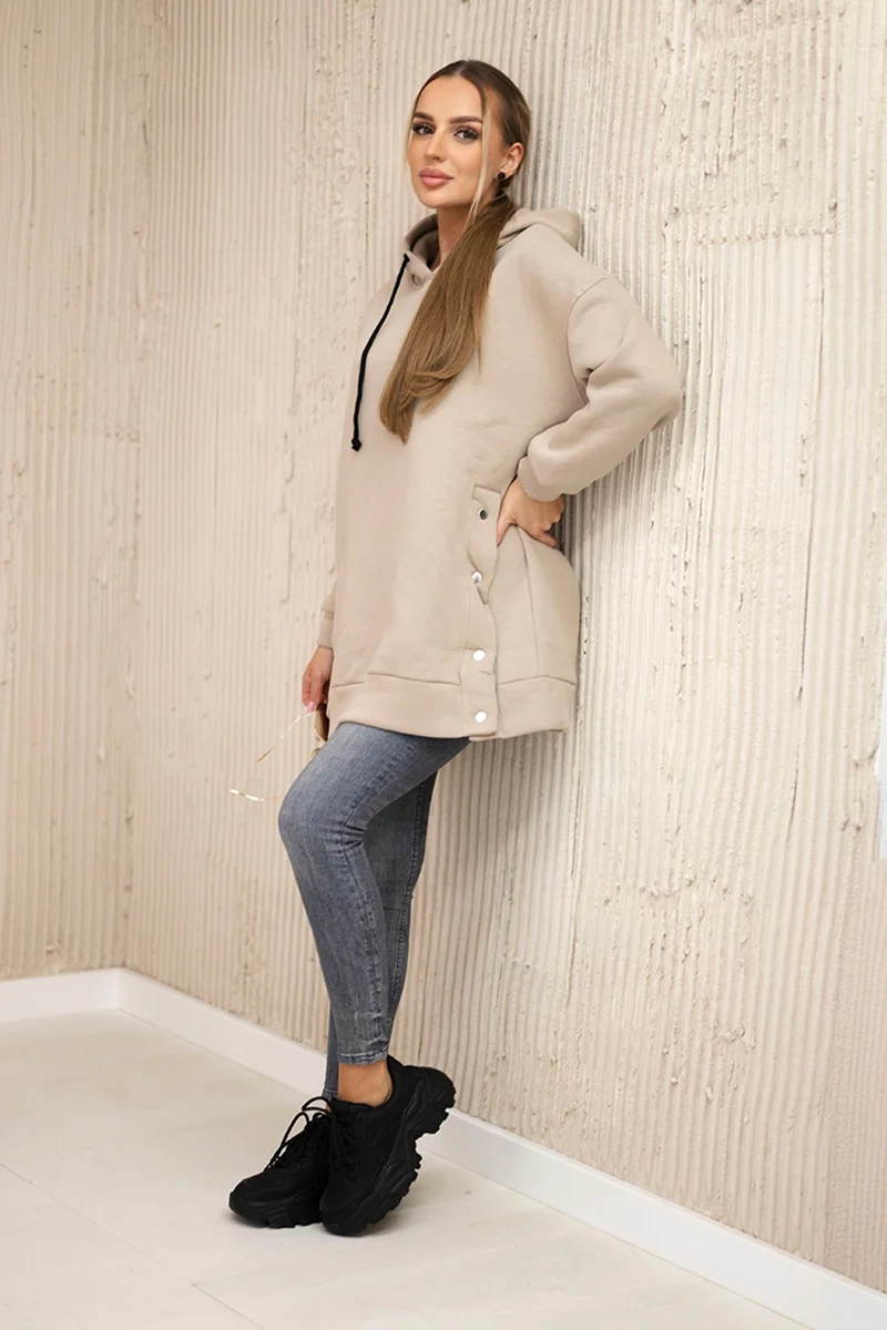 Insulated sweatshirt with beige press studs