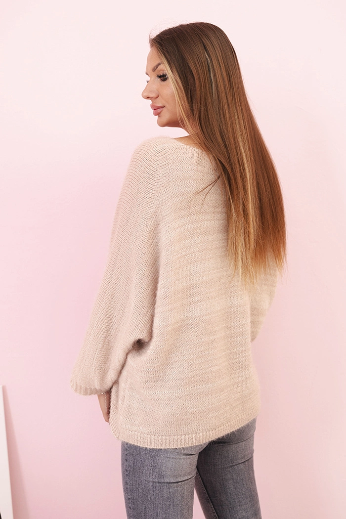 Kesi Włoski Loose-fitting women's mohair sweater with a V-neck beige