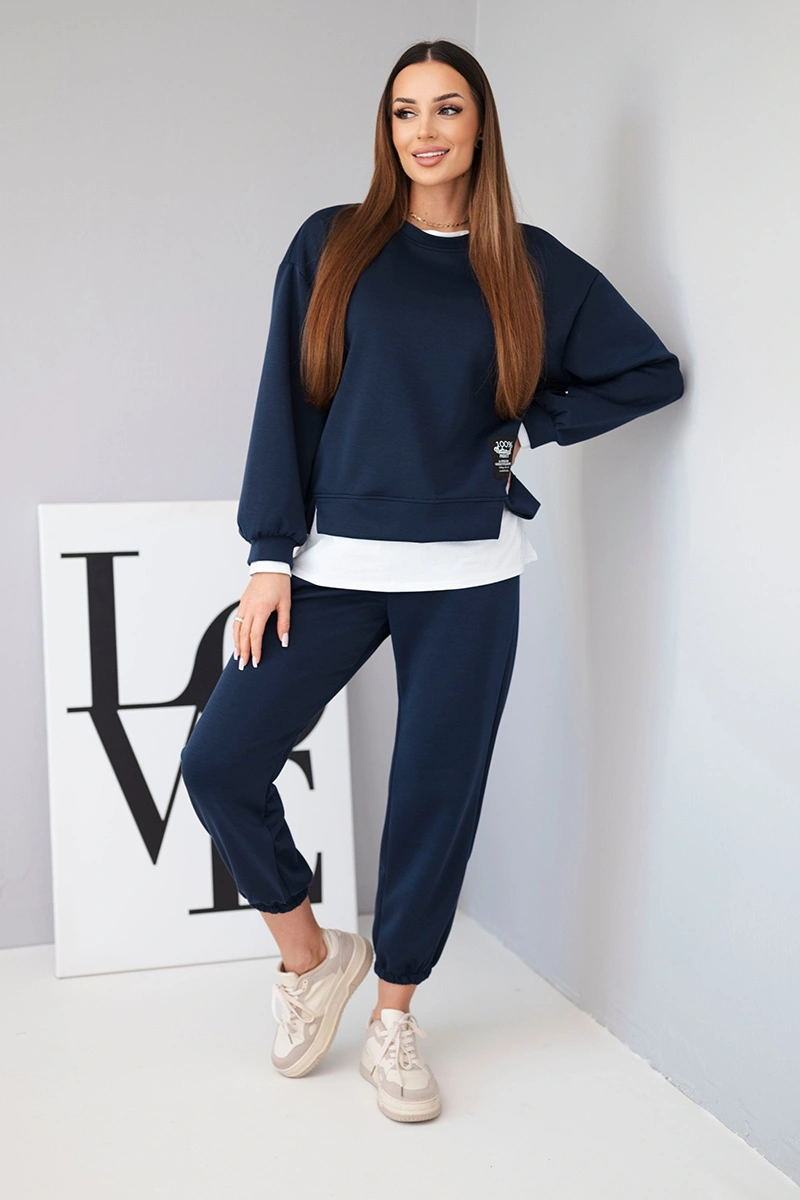 Kesi Włoski Women's set with a loose sweatshirt and sweatpants butter color navy