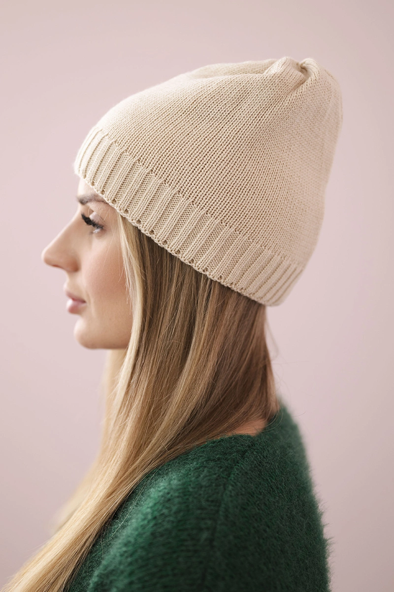 Women&#039;s cap Jagoda K344 beige