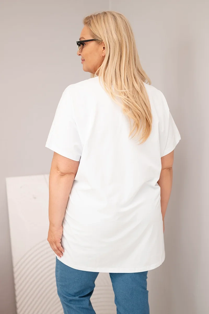 Dámska plus size blúzka s motýlikmi biela