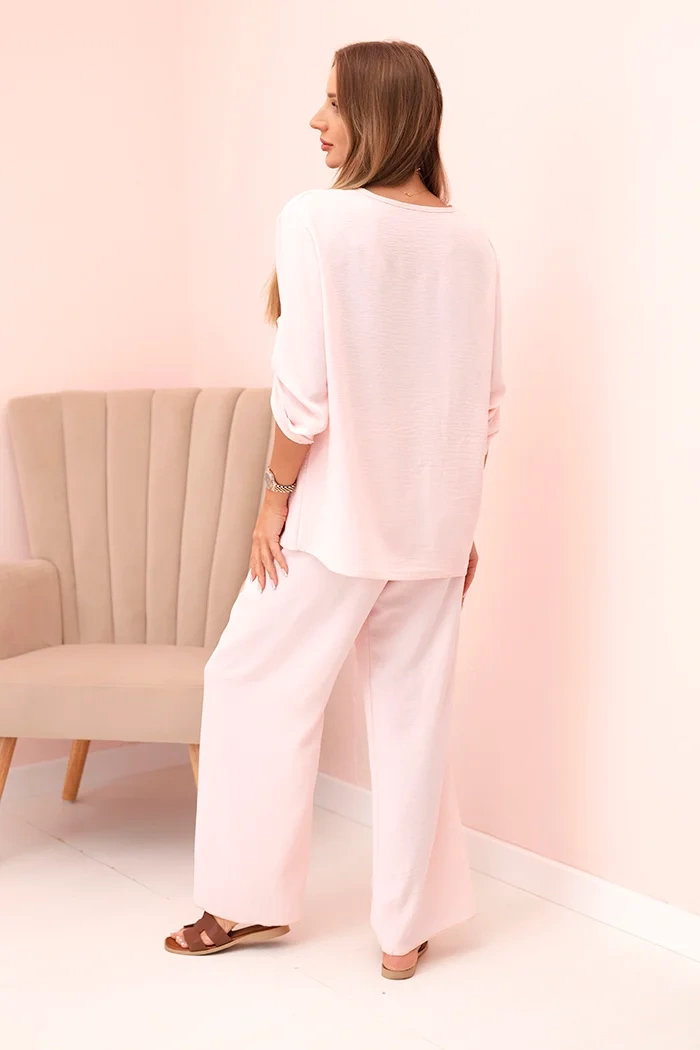 Kesi Włoski Women&#039;s set with a blouse with a necklace and wide pants powder pink