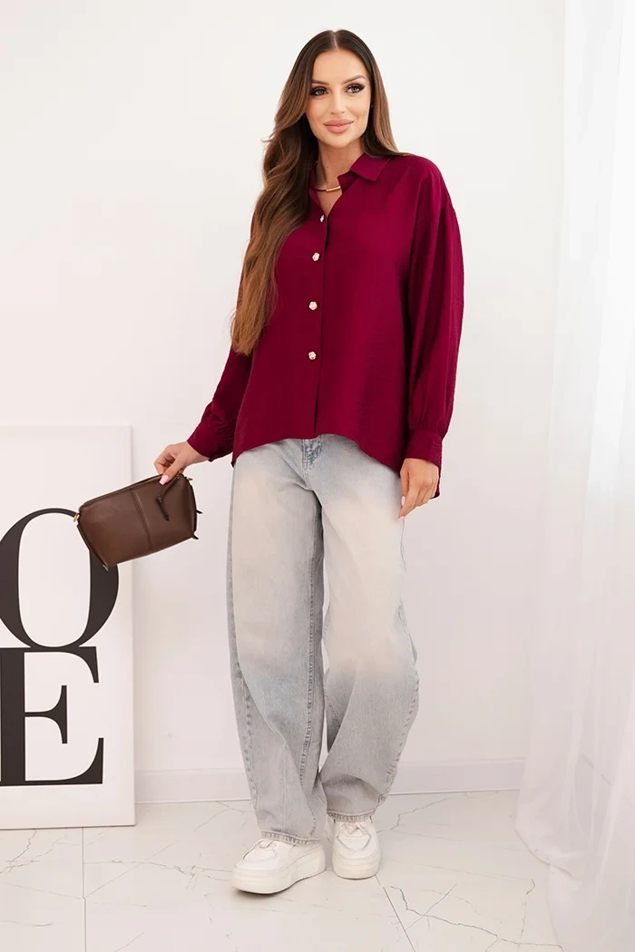 Kesi Włoski Elegant women's shirt made of viscose with decorative buttons plum