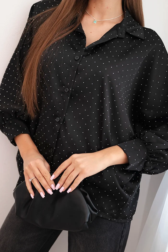 Kesi Włoski Elegant women's blouse made of viscose with buttons and a collar black